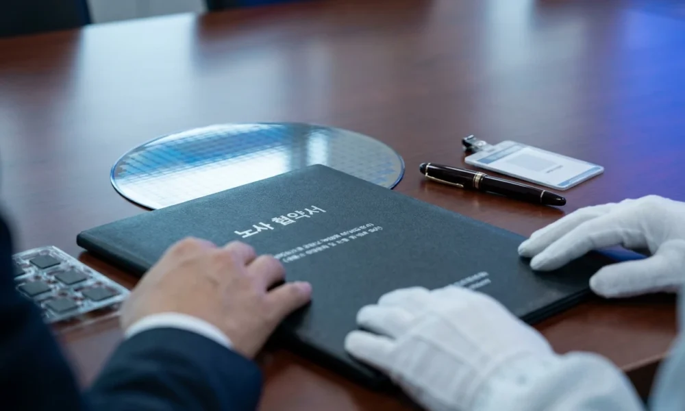 Samsung strike deal tests AI memory supply risk.