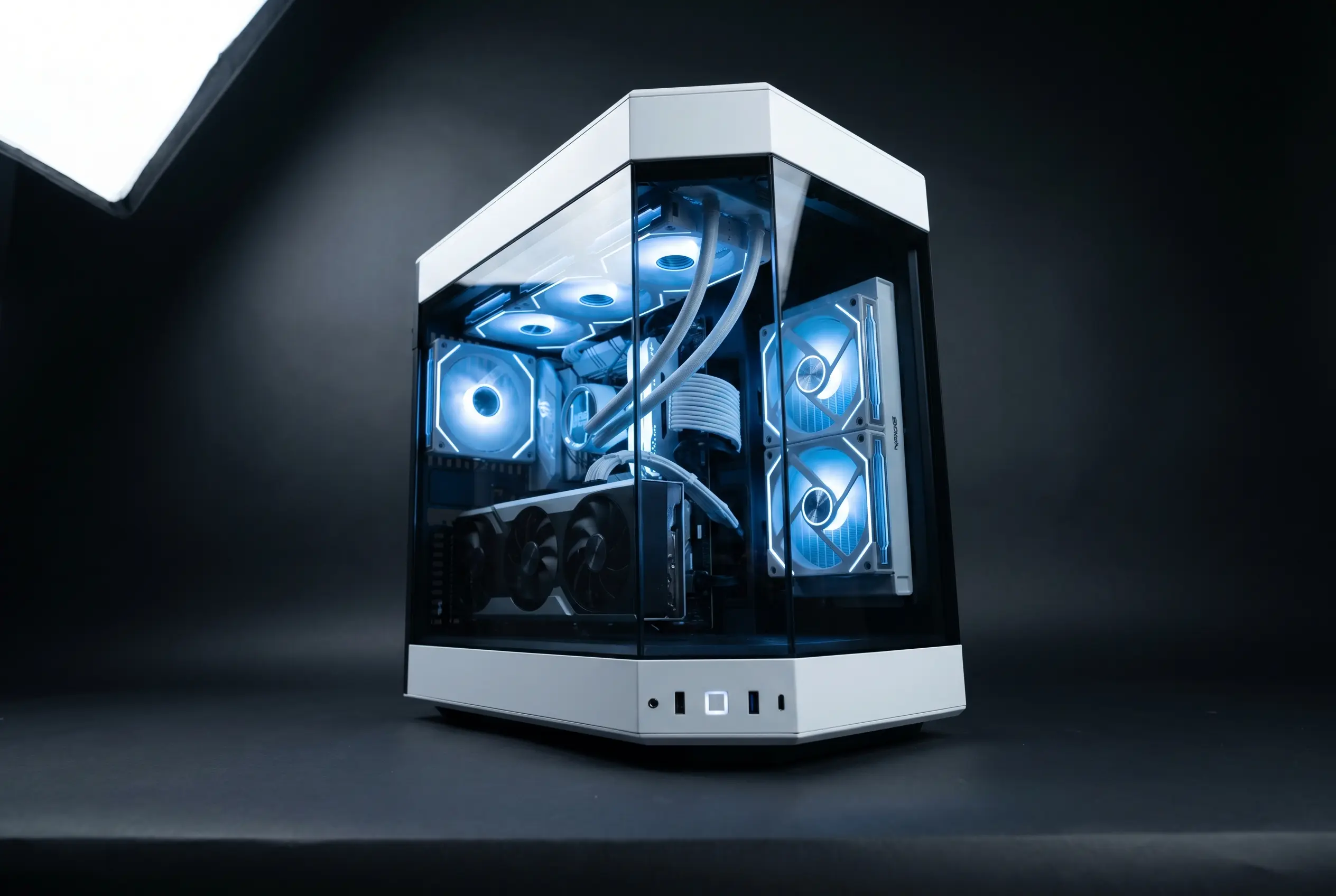 Xidax X-6 RTX 5070 Ti gaming PC at its lowest Newegg price in 30 days.
