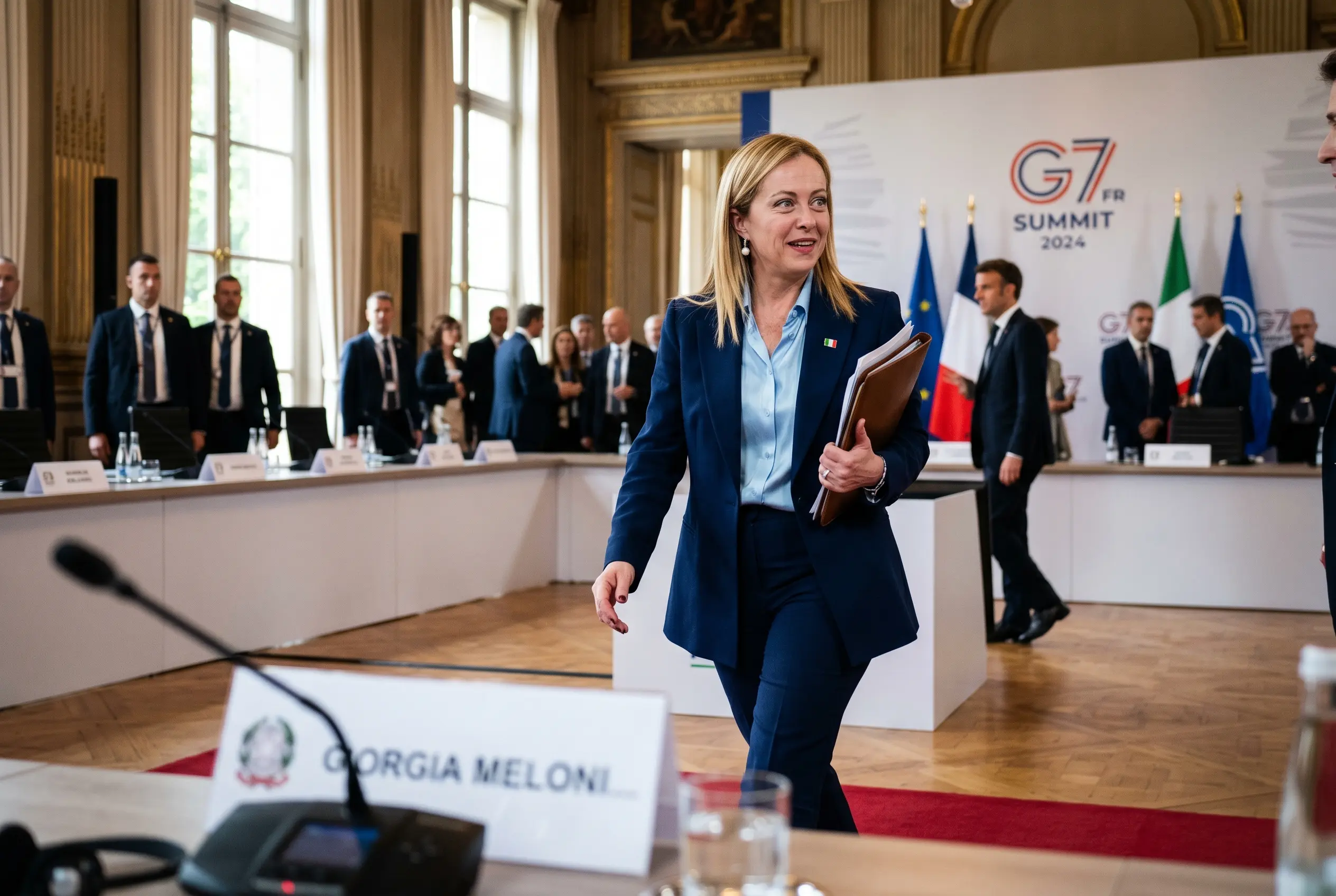 G7 Meloni pose viral meme from Évian 2026 summit