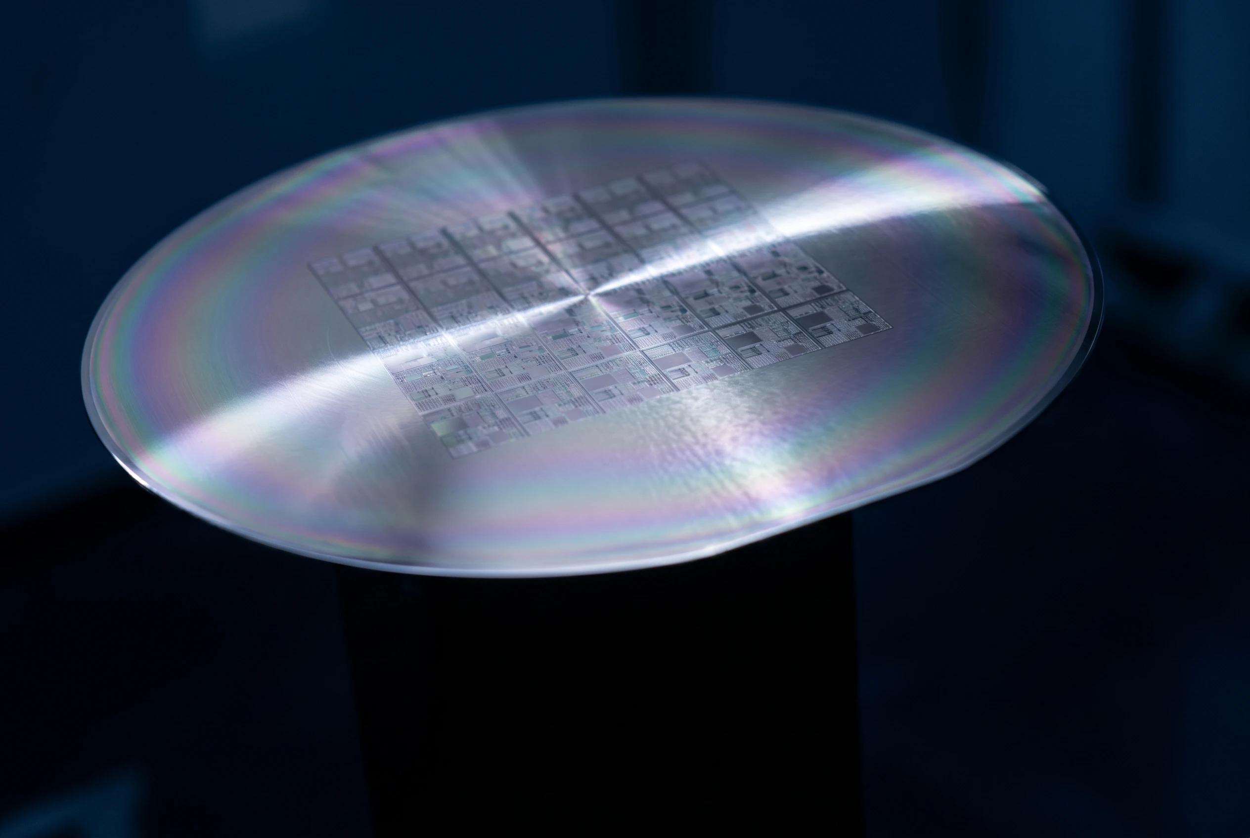Quobly silicon quantum computing Series A silicon spin qubits