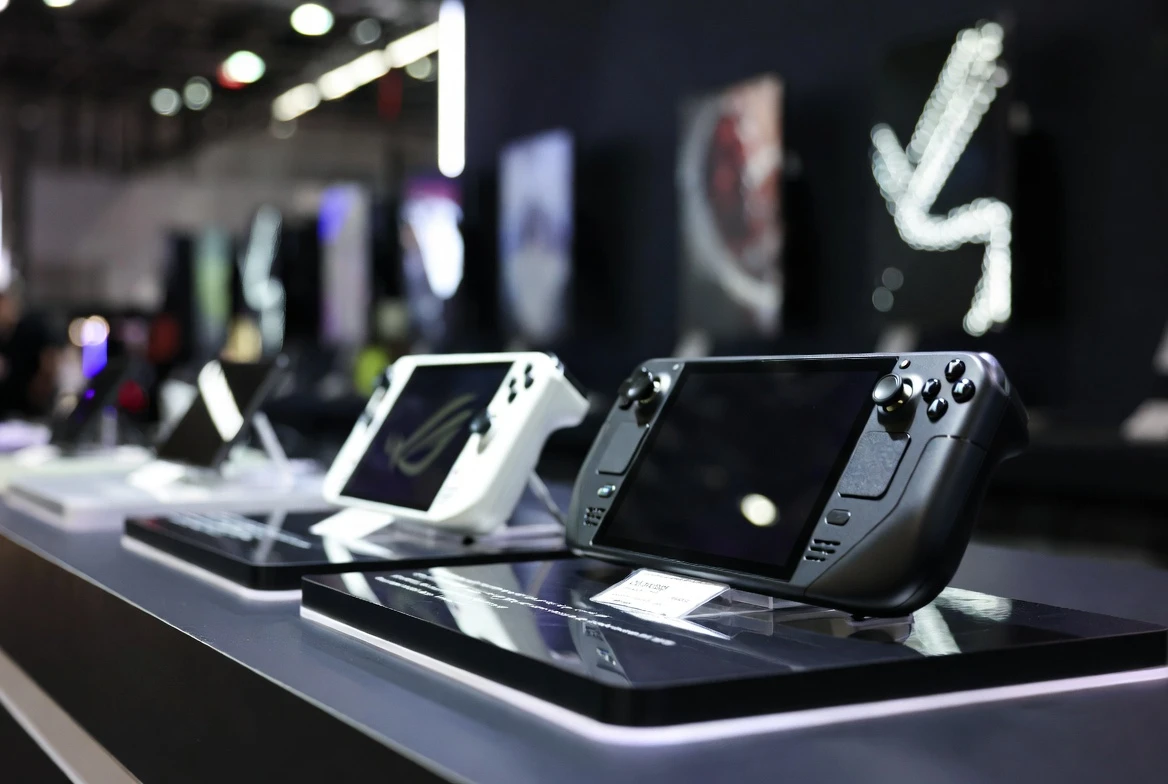 gaming handheld prices at Computex 2026 MSI Claw flagship