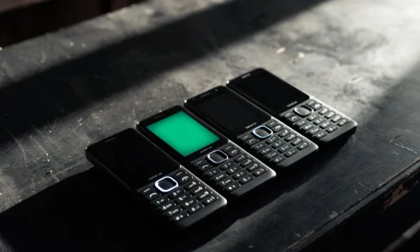Nokia 235 4G AI button on the new feature phones