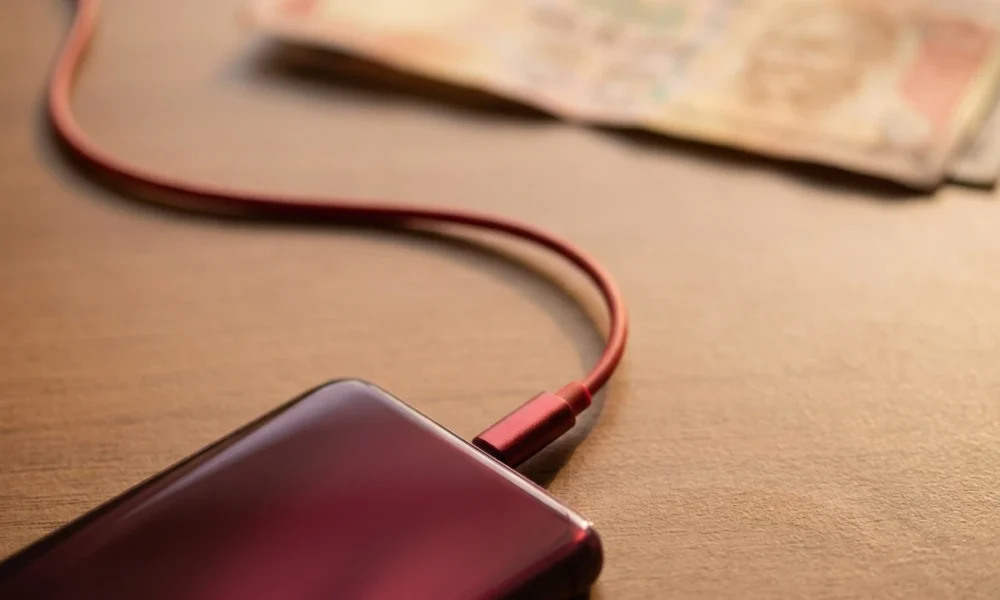 OnePlus N6x Burgundy Red colour headphone jack reveal