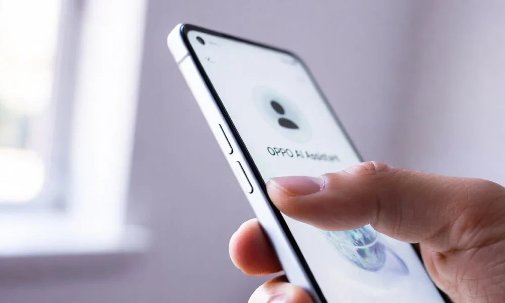 OPPO Reno 16 smartphone with AI Snap Key