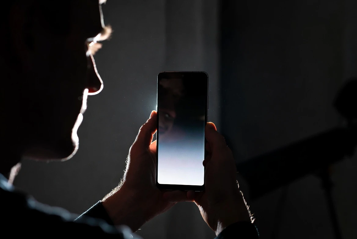 Samsung Galaxy S27 Ultra Privacy Display leak concept